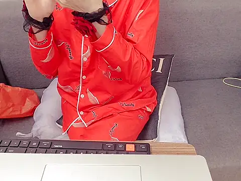 Snapshot of Funnygirl_9x chatting on March 2026 01:34:02 AM Funnygirl 9x online show from March 2026 01:34:02 AM