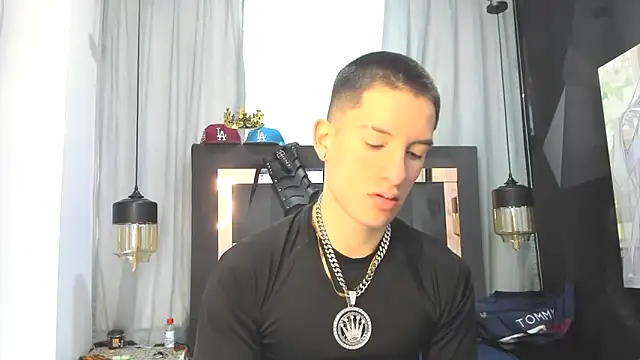 HunterHeat  online show from April 2026 12:53:02 PM