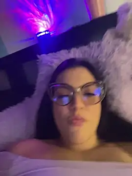 alilith online show from November 2025 07:35:01 PM