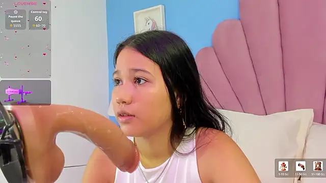 emma clarke  online show from January 2026 04:05:02 AM