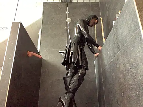 latexluisa online show from February 2026 01:20:01 PM