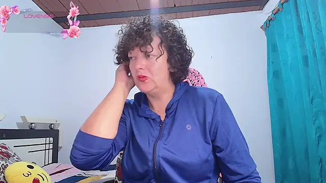 Miss Oriana online show from October 2025 03:56:02 PM