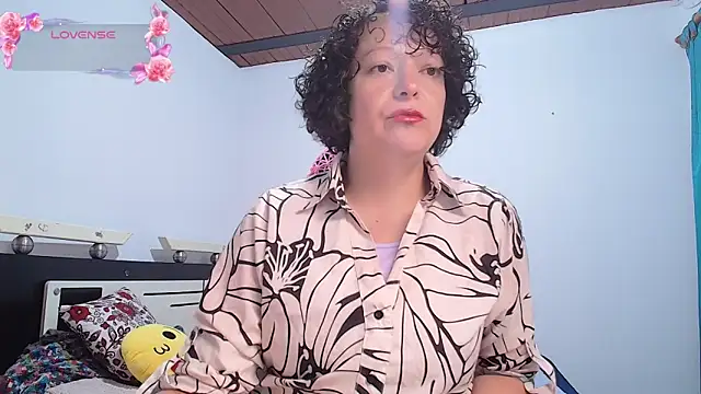 Miss Oriana online show from October 2025 05:03:01 PM