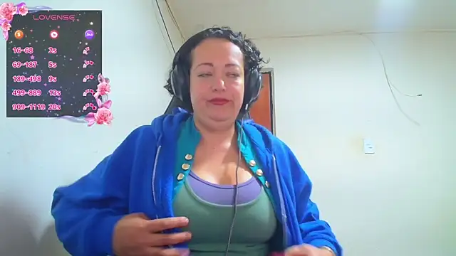 Miss Oriana online show from November 2025 08:51:01 PM