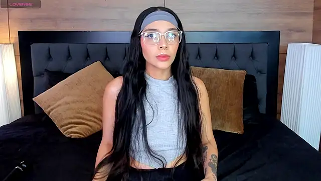 Roseaurora online show from March 2026 11:49:01 AM