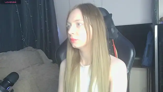 Snapshot of BabbbyFoxxx chatting on March 2026 06:41:02 AM BabbbyFoxxx online show from March 2026 06:41:02 AM