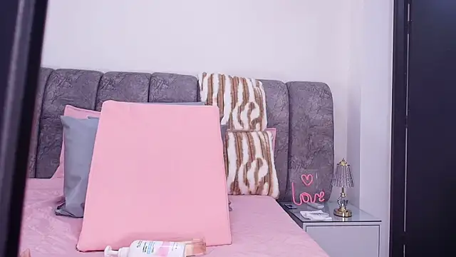 Snapshot of sweegirl69 chatting on November 2025 11:58:01 AM sweegirl69 online show from November 2025 11:58:01 AM