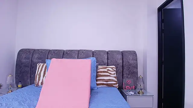 Snapshot of sweegirl69 chatting on November 2025 11:54:02 AM sweegirl69 online show from November 2025 11:54:02 AM