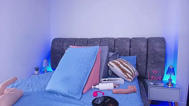 Snapshot of sweegirl69 chatting on November 2025 12:05:02 PM sweegirl69 online show from November 2025 12:05:02 PM