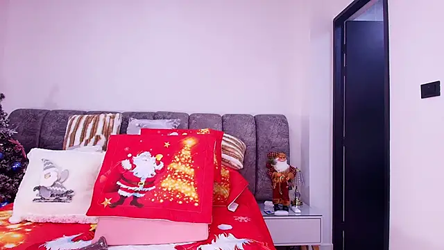 Snapshot of sweegirl69 chatting on December 2025 12:21:02 PM sweegirl69 online show from December 2025 12:21:02 PM