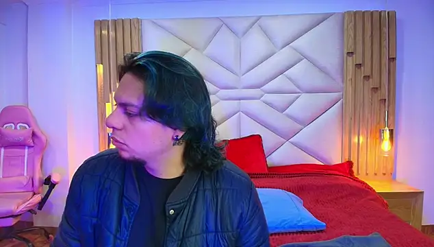 Laia and Damian online show from October 2025 07:36:01 PM