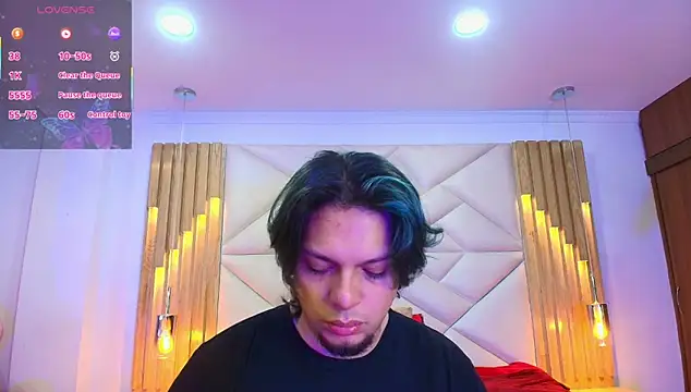 Laia and Damian online show from October 2025 07:36:02 PM