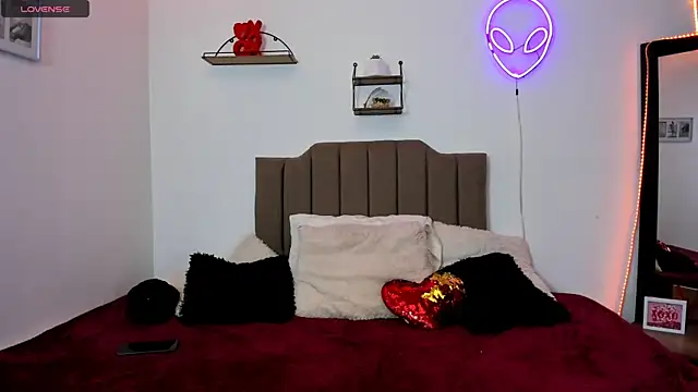 Snapshot of Elisabeth_swan chatting on September 2025 12:06:01 PM Elisabeth swan online show from September 2025 12:06:01 PM