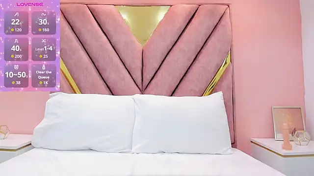 Snapshot of Valery_skinny_ chatting on September 2025 12:27:02 PM Valery skinny online show from September 2025 12:27:02 PM