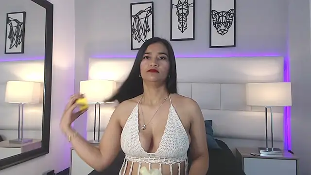 Valeria Velez  online show from October 2025 08:18:01 PM