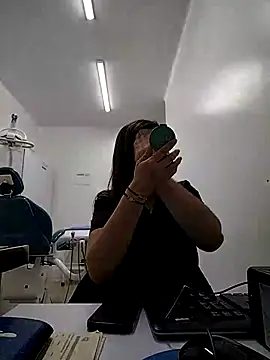 Snapshot of Madisson-04_ chatting on October 2025 07:25:02 PM Madisson-04 online show from October 2025 07:25:02 PM