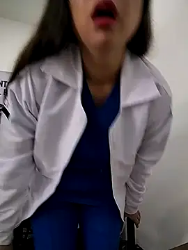 Snapshot of Madisson-04_ chatting on November 2025 03:23:02 PM Madisson-04 online show from November 2025 03:23:02 PM