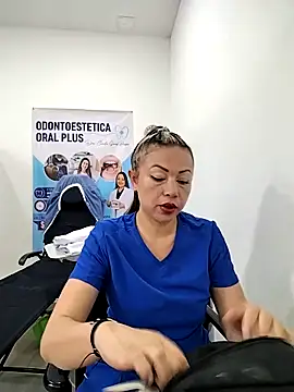 Snapshot of Madisson-04_ chatting on November 2025 12:05:02 PM Madisson-04 online show from November 2025 12:05:02 PM