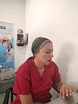 Snapshot of Madisson-04_ chatting on November 2025 06:39:01 PM Madisson-04 online show from November 2025 06:39:01 PM