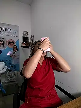 Snapshot of Madisson-04_ chatting on November 2025 12:05:01 PM Madisson-04 online show from November 2025 12:05:01 PM