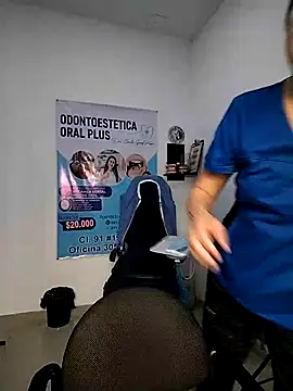 Snapshot of Madisson-04_ chatting on December 2025 06:37:02 PM Madisson-04 online show from December 2025 06:37:02 PM