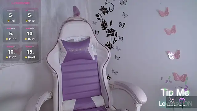 Snapshot of Violet-Flow chatting on April 2026 05:39:01 PM Violet-Flow online show from April 2026 05:39:01 PM