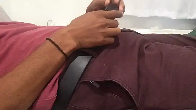 Pomloposho online show from October 2025 08:08:02 PM