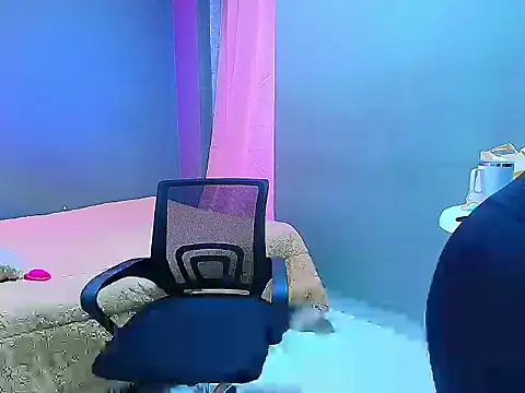 Snapshot of sophiejuicy_ chatting on September 2025 05:02:02 AM sophiejuicy online show from September 2025 05:02:02 AM