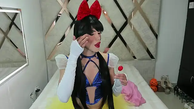 Snapshot of Barbieoonfire chatting on November 2025 06:57:02 AM Barbieoonfire online show from November 2025 06:57:02 AM