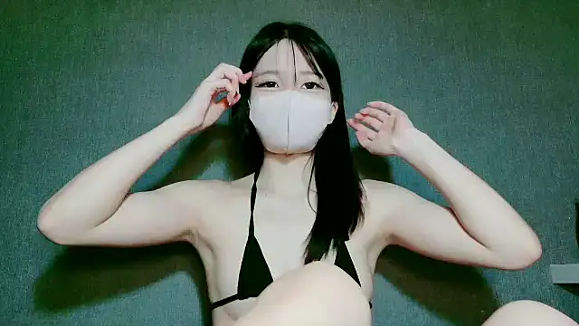 Snapshot of Yuki_chan_2 chatting on October 2025 02:13:01 PM Yuki chan 2 online show from October 2025 02:13:01 PM