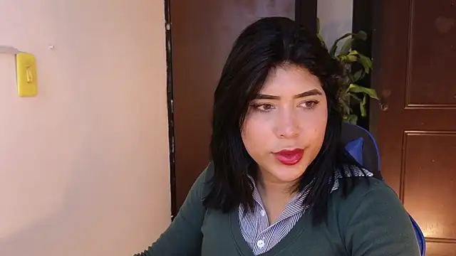 Snapshot of dahiana_marin chatting on June 2026 10:23:02 PM dahiana marin online show from June 2026 10:23:02 PM