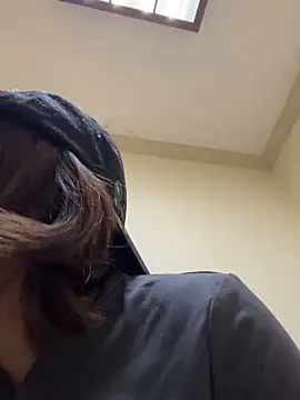 Clavelnegro online show from December 2025 08:46:01 PM