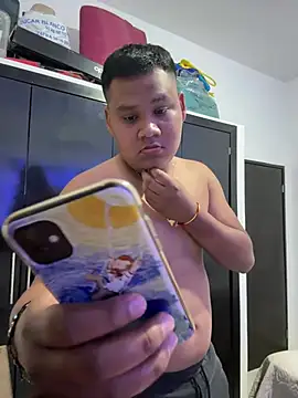 Snapshot of Danimiles chatting on February 2026 05:41:02 AM Danimiles online show from February 2026 05:41:02 AM