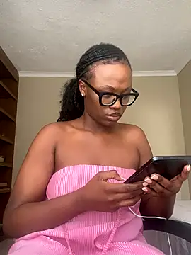 Moonzy77 online show from October 2025 01:21:02 PM