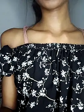 Snapshot of BunnyBloom25 chatting on September 2025 05:35:01 PM BunnyBloom25 online show from September 2025 05:35:01 PM