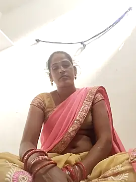 Nillohot online show from October 2025 09:06:02 AM
