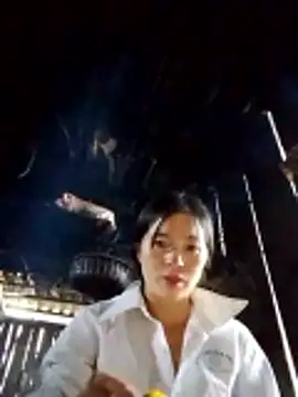 Snapshot of samsam-bae chatting on October 2025 08:24:02 AM samsam-bae online show from October 2025 08:24:02 AM