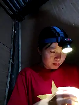 Snapshot of samsam-bae chatting on October 2025 12:17:02 PM samsam-bae online show from October 2025 12:17:02 PM