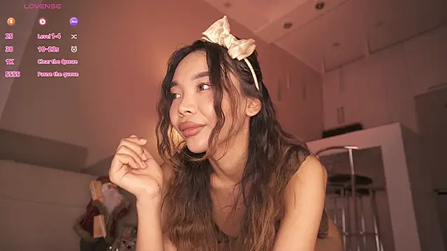 Snapshot of Rem_Esme chatting on December 2025 03:23:01 AM Rem Esme online show from December 2025 03:23:01 AM