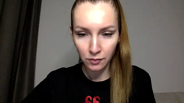 Varnyx online show from November 2025 04:07:02 PM