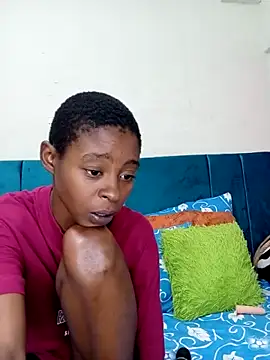 Snapshot of SweetSlenderChoc chatting on May 2026 04:04:02 PM SweetSlenderChoc online show from May 2026 04:04:02 PM