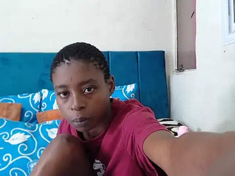 Snapshot of SweetSlenderChoc chatting on May 2026 01:30:01 PM SweetSlenderChoc online show from May 2026 01:30:01 PM