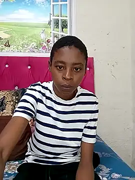 Snapshot of SweetSlenderChoc chatting on May 2026 01:58:02 AM SweetSlenderChoc online show from May 2026 01:58:02 AM