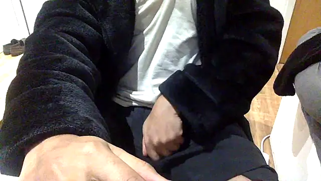 Snapshot of Whatevrr chatting on October 2025 10:48:02 PM Whatevrr online show from October 2025 10:48:02 PM