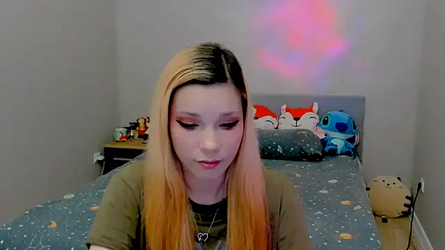 Snapshot of Kitten_Alissa chatting on October 2025 07:55:01 PM Kitten Alissa online show from October 2025 07:55:01 PM