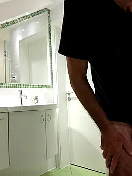 Snapshot of Oldmenhot66 chatting on September 2025 04:49:02 AM Oldmenhot66 online show from September 2025 04:49:02 AM