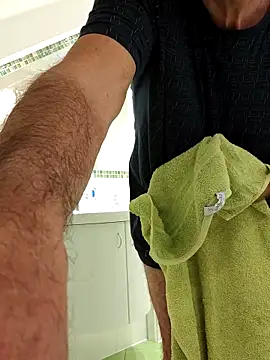 Snapshot of Oldmenhot66 chatting on September 2025 04:17:02 AM Oldmenhot66 online show from September 2025 04:17:02 AM