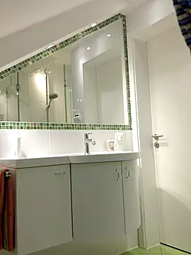 Snapshot of Oldmenhot66 chatting on April 2026 04:50:02 AM Oldmenhot66 online show from April 2026 04:50:02 AM