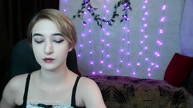 Snapshot of Lust4Money chatting on November 2025 12:49:01 AM Lust4Money online show from November 2025 12:49:01 AM