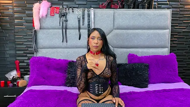 DaiaRousi online show from November 2025 03:05:01 AM